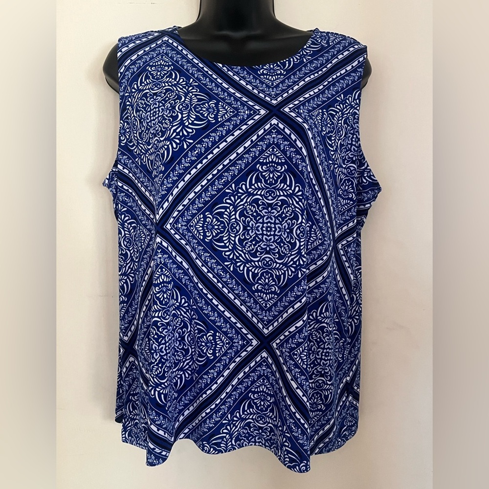 Liz Claiborne Navy, Black and White Geometric Tank Top